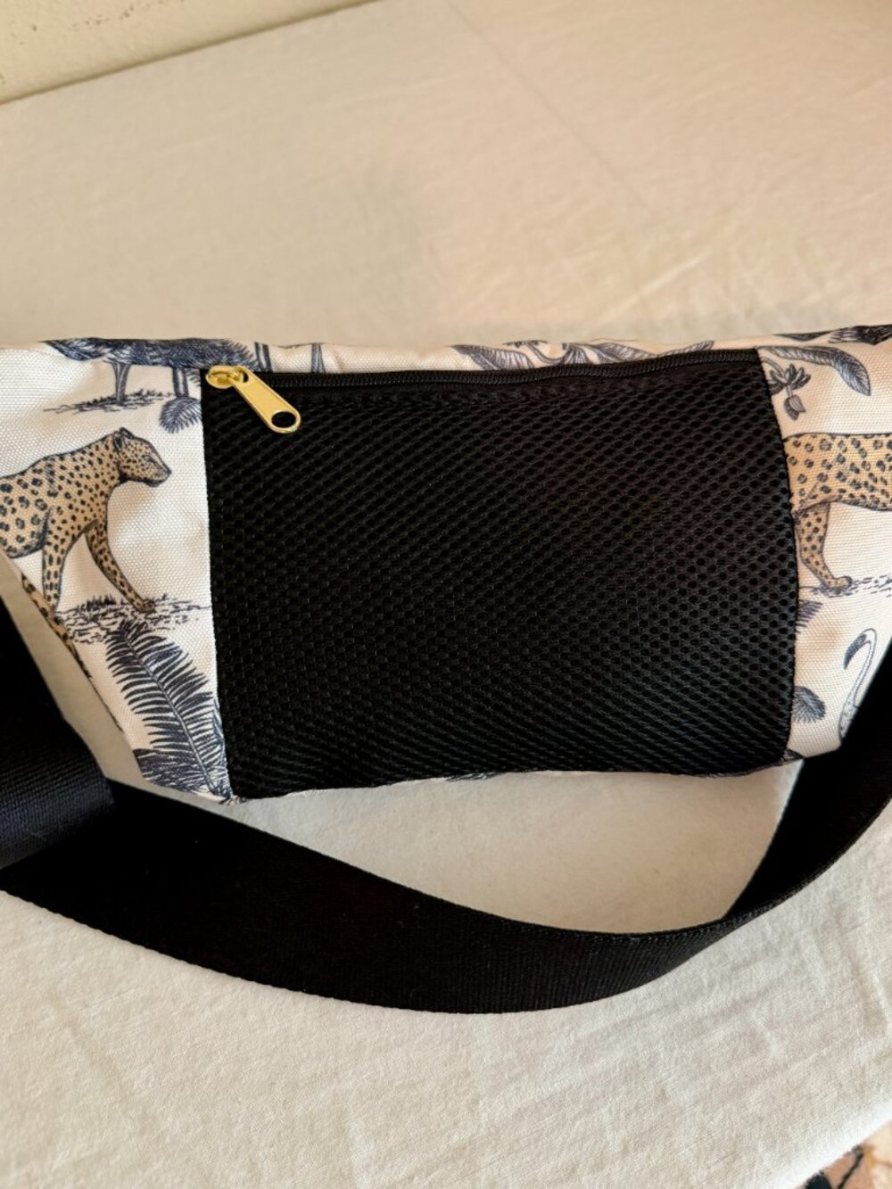 Demi Tebow X Canvelle Collection Crossbody Sling Bag Lightweight Travel Bag - Picture 11 of 15